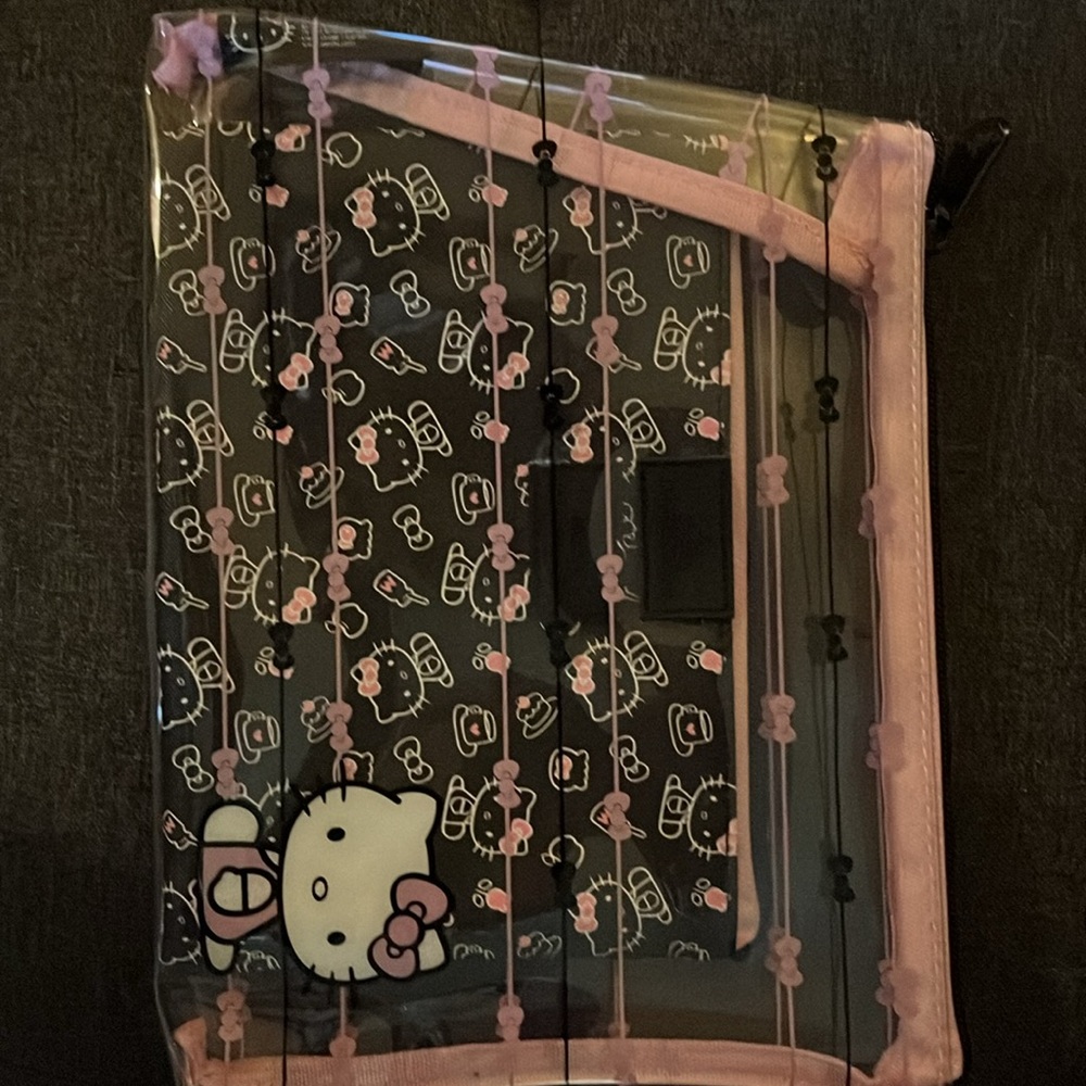 Hello Kitty Slim Pouch Set - Picture 4 of 4